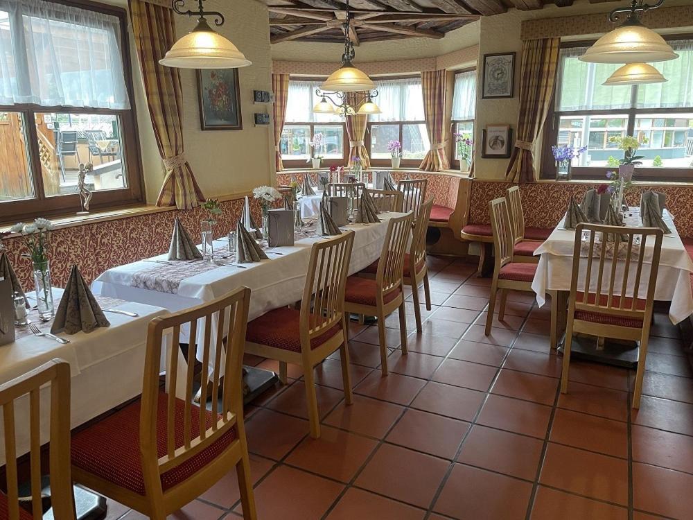 Restaurant-Pension Dorfwirt Бад Клайнкирххайм Екстериор снимка