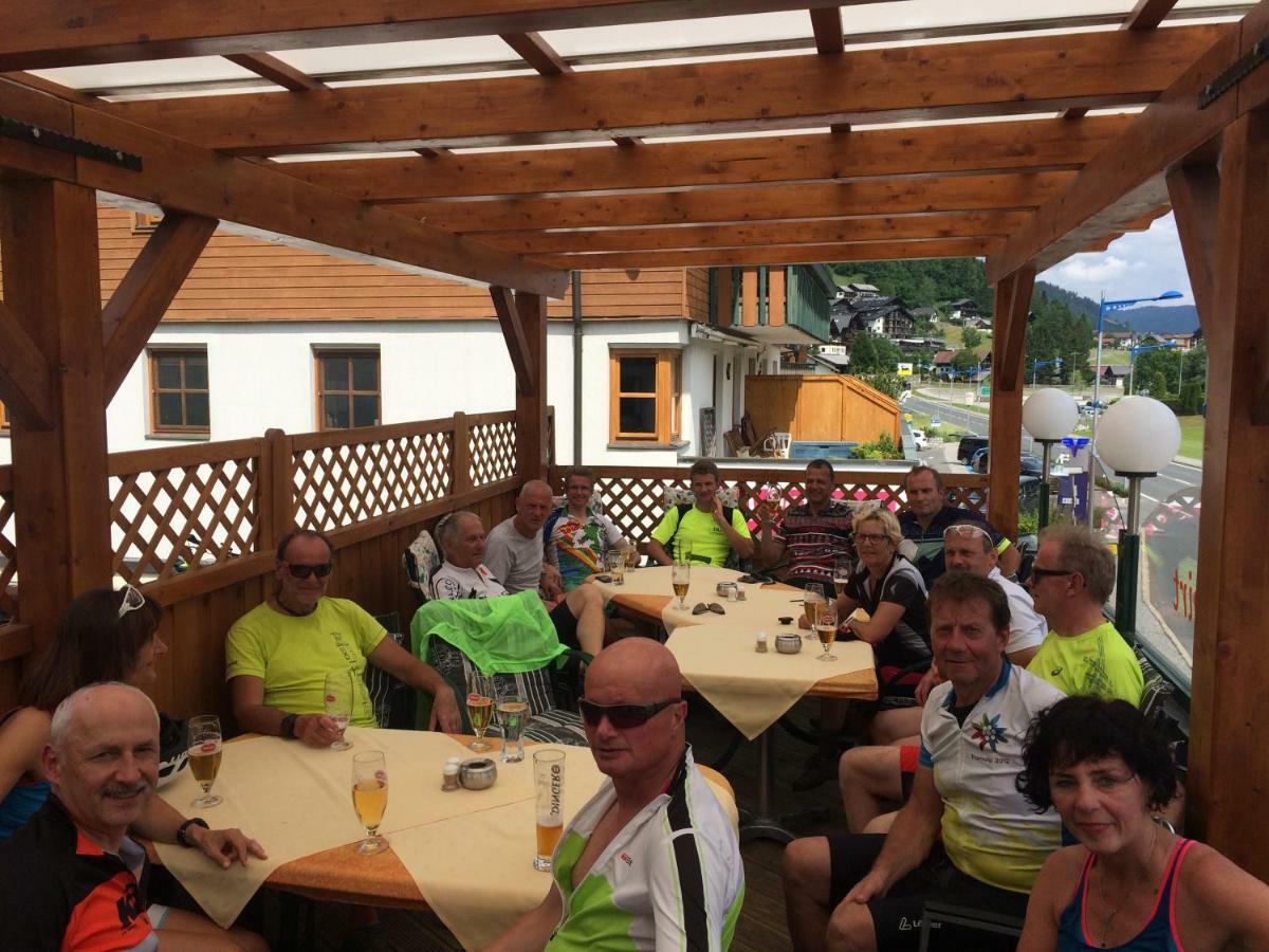 Restaurant-Pension Dorfwirt Бад Клайнкирххайм Екстериор снимка
